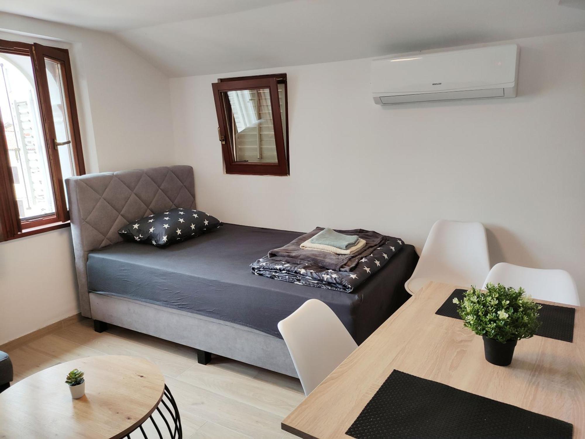 Vicky Apartment โคเปร์ ภายนอก รูปภาพ